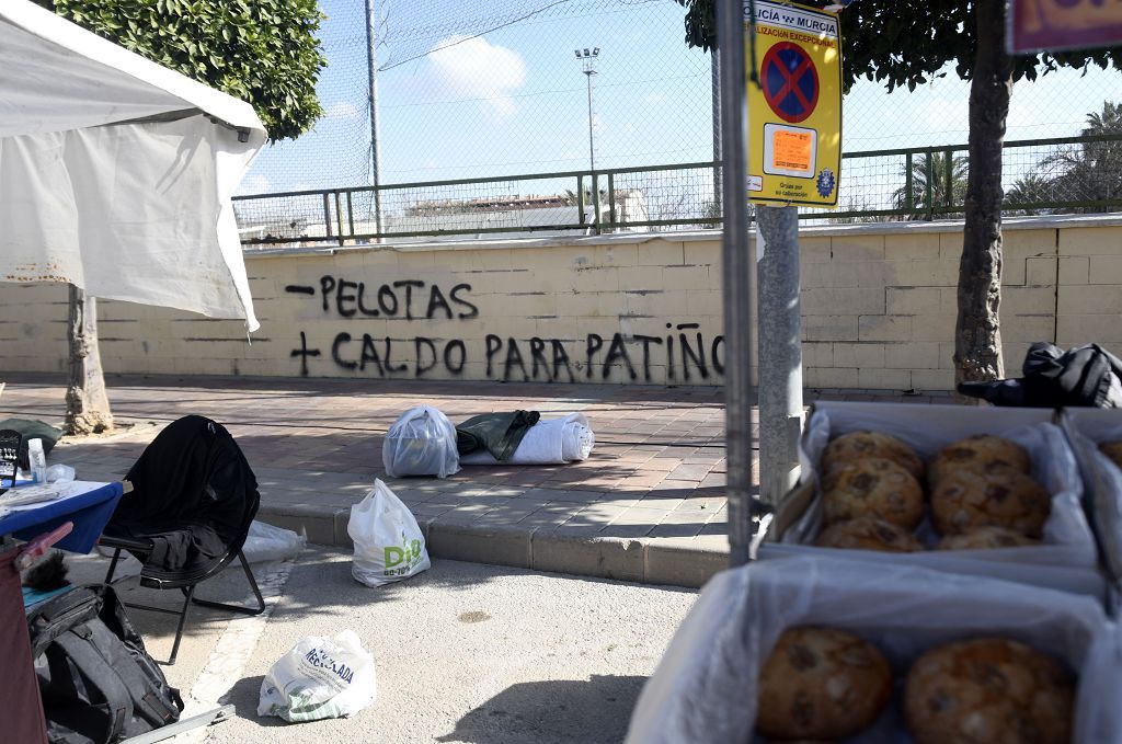 López Miras, en la fiesta de las pelotas de Patiño