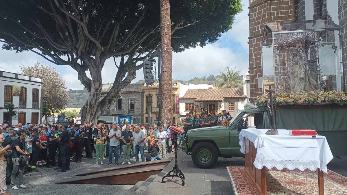 Entrada de la Virgen del Pino en la Basílica de Teror