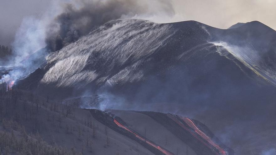 Denunciado por organizar excursiones al volcán de La Palma en una zona no autorizada