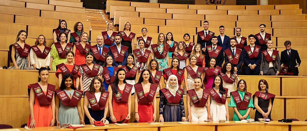 Graduación de Podología en la UMH, una de las pocas celebraciones que se han realizado. | INFORMACIÓN