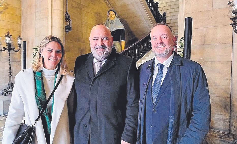 Lourdes Roca, Jaime Martínez y Antonio Deudero.