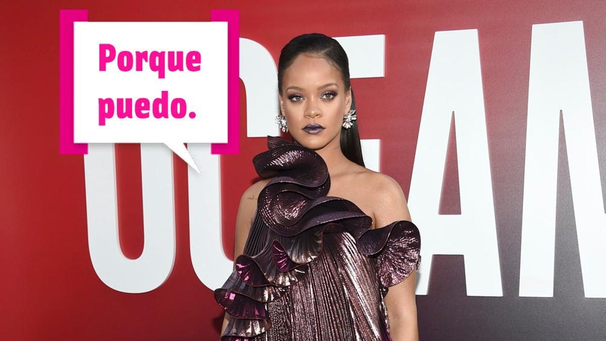 Rihanna posa con un Givenchy de la colección fall 18 en la première de Ocean's 8