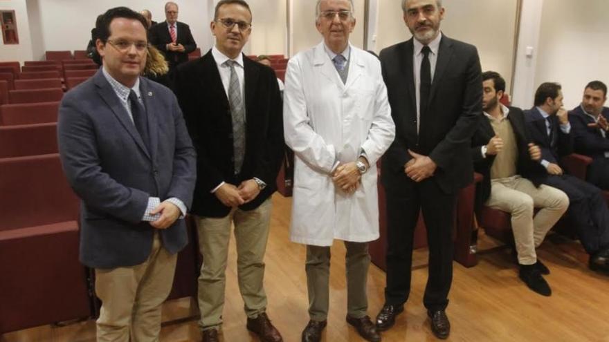 Doce especialistas cursan el 5º Máster en Cirugía Oral e Implantología