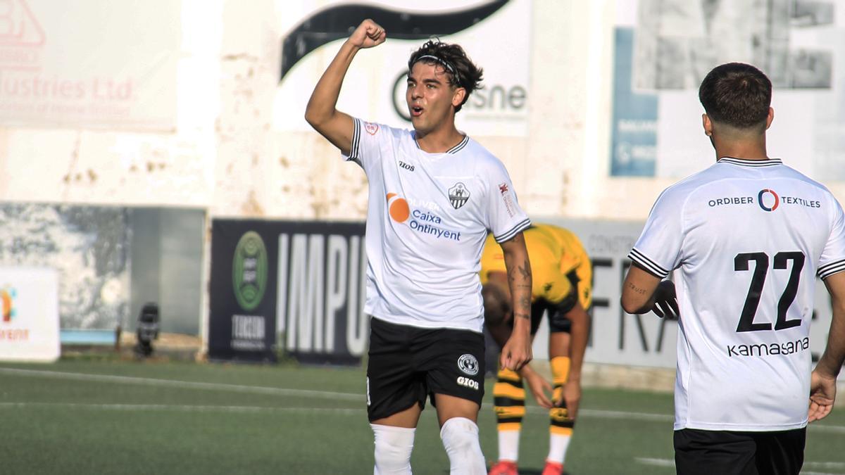 Lluis Felipe, del Ontinyent 1931, en un partido.