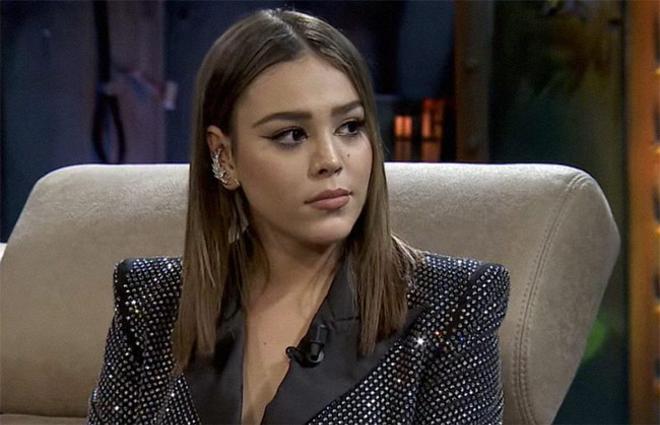 Danna Paola con pendiente de Barokah Jewels en 'La Resistencia'