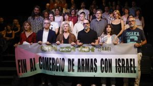 Nathalie Poza, Guillermo Sola, Luis Tosar y Ana Wagener, entre otros, en el Teatro del Barrio.