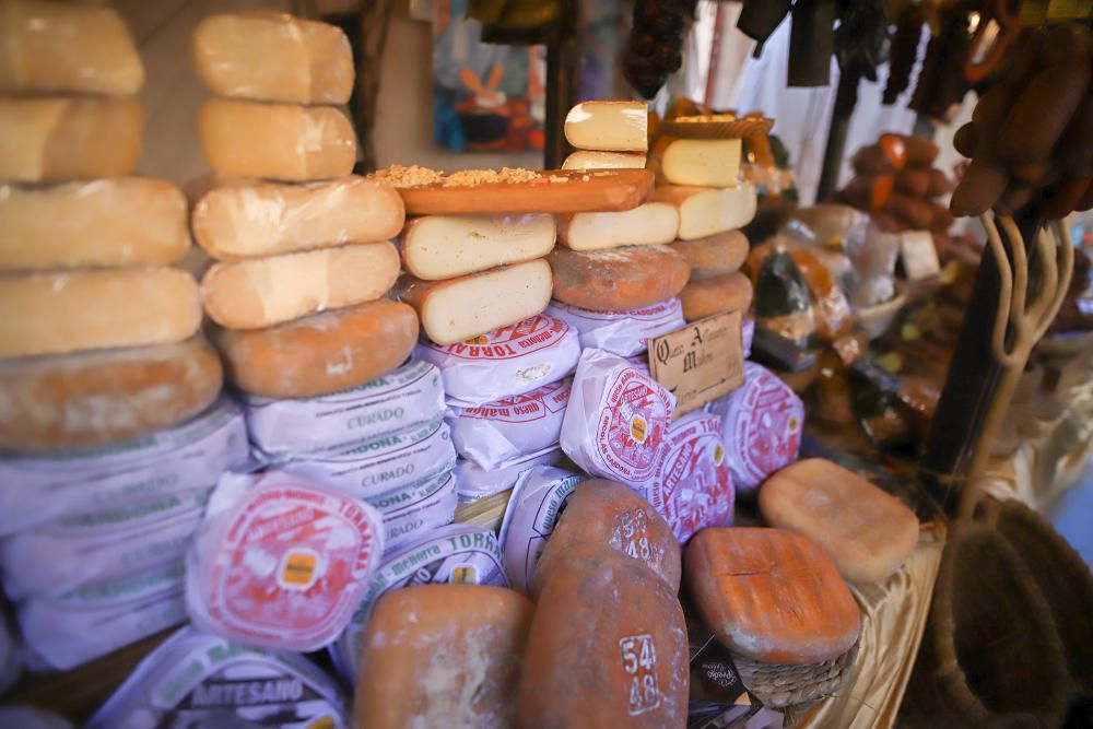 Orihuela rescata su pasado en su tradicional Mercado Medieval