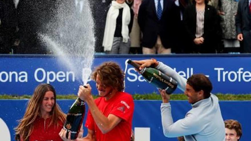 Nadal i Tsitsipas, al podi final del Comte de Godó.