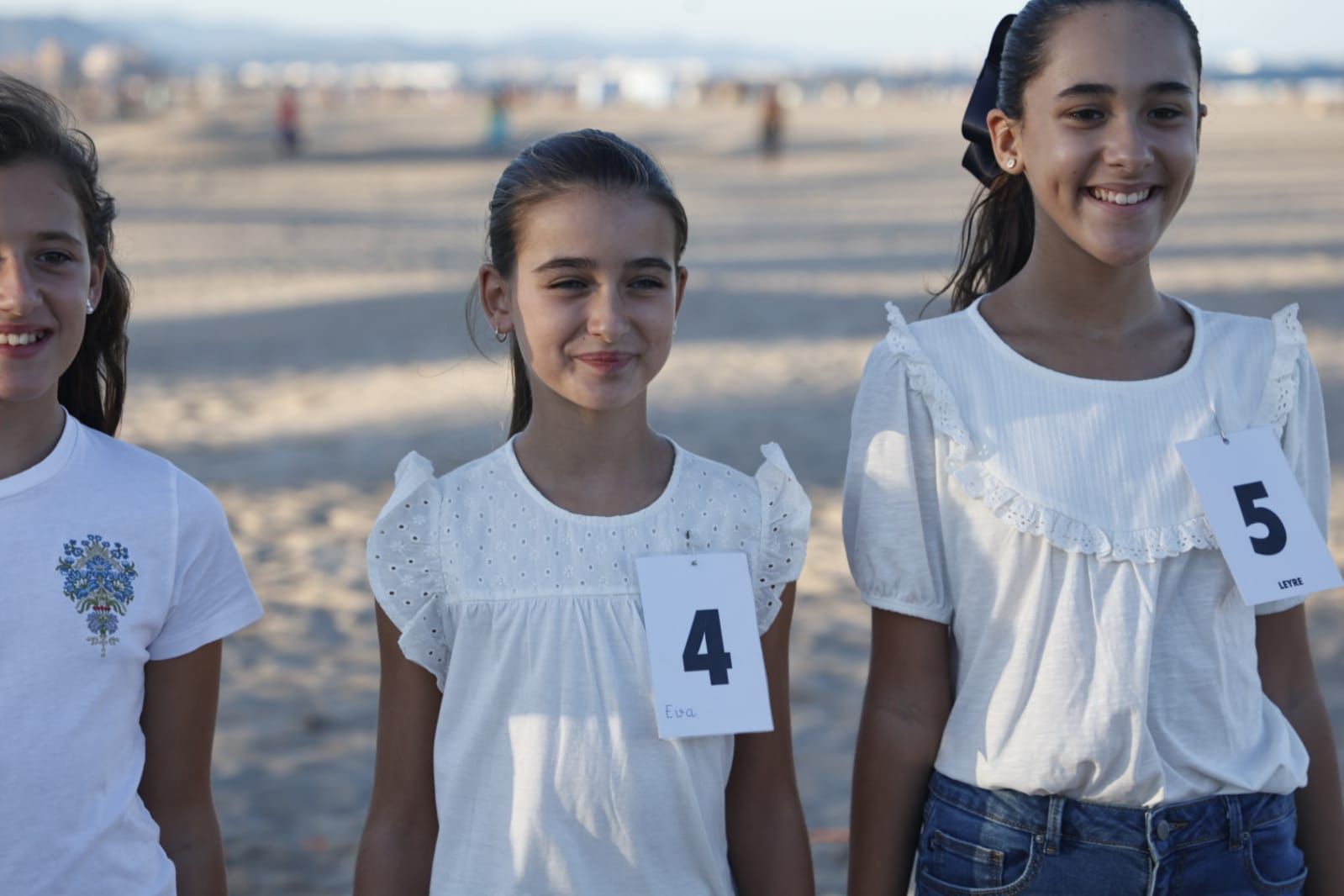 La fiesta playera de las candidatas a Fallera Mayor Infantil de València 2024