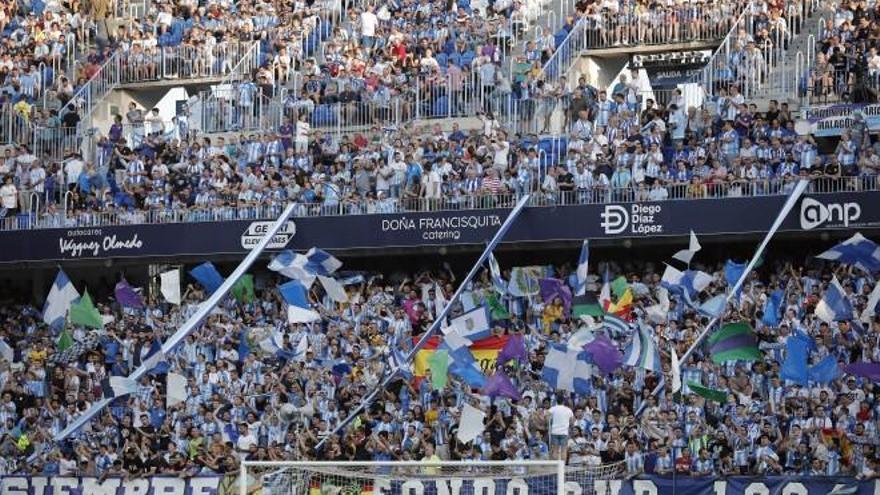 El Málaga CF manda un video homenaje a sus aficionados, con la voz de Antonio Banderas