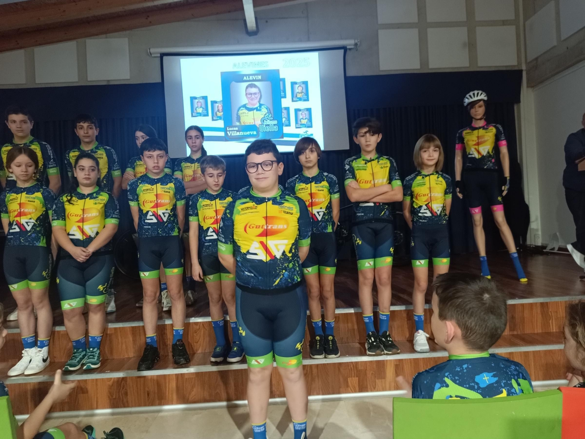 La Escuela de Ciclismo de Viella celebra su Gala Presentación de Temporada