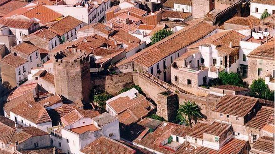 Nueva tentativa para restaurar dos de las torres cacereñas menos conocidas