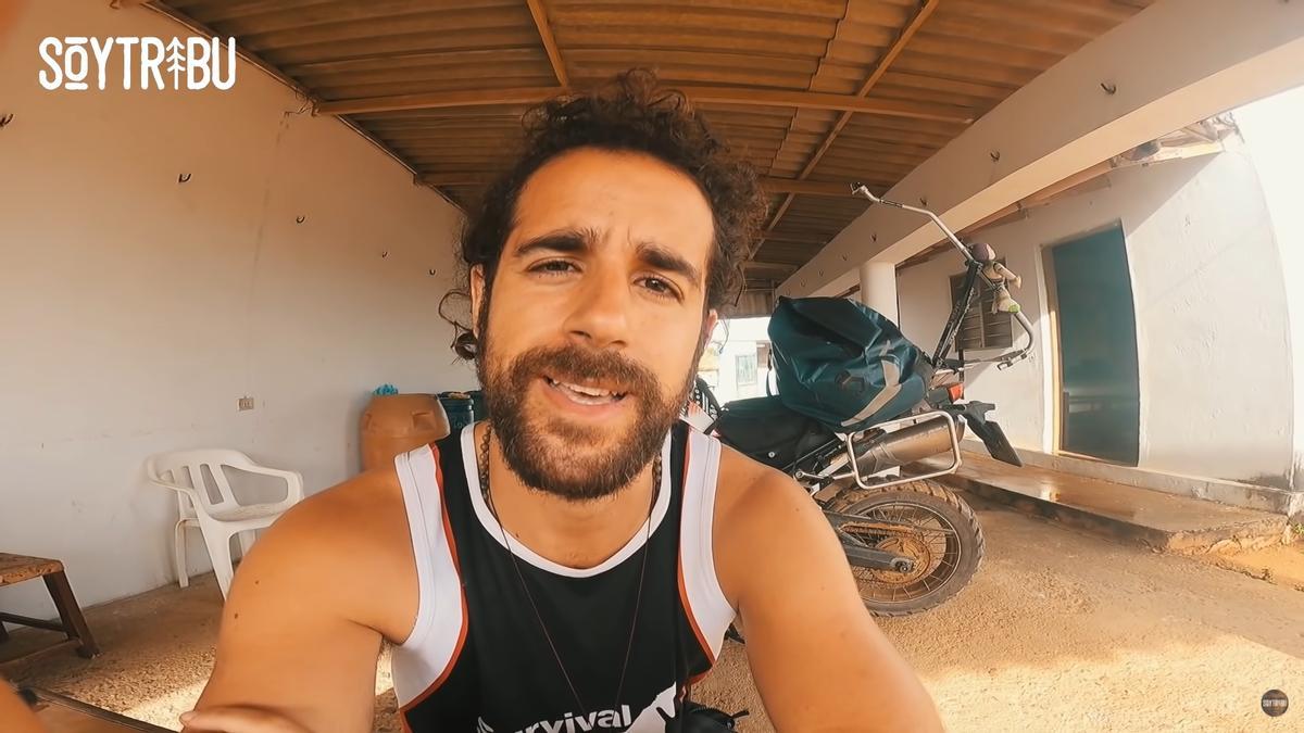 El youtuber llerenense Agustín Ostos, en uno de sus vídeos.