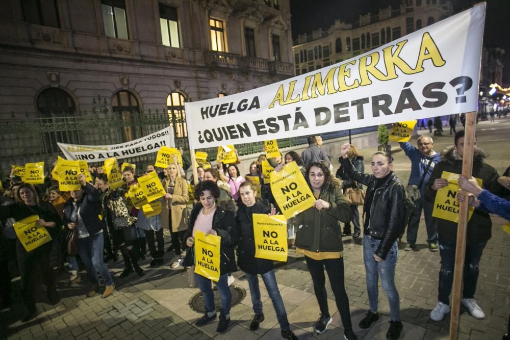 Concentración contra el paro en los supermercados