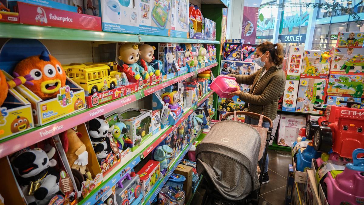 Una tienda de juguetes.