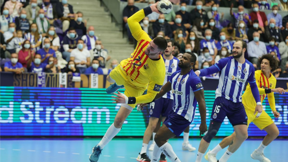 El Barça estuvo muy espeso en la pista del Porto