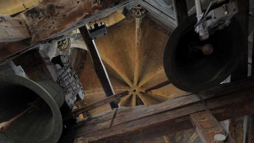 Sala de campanas de la torre gótica de la Catedral.