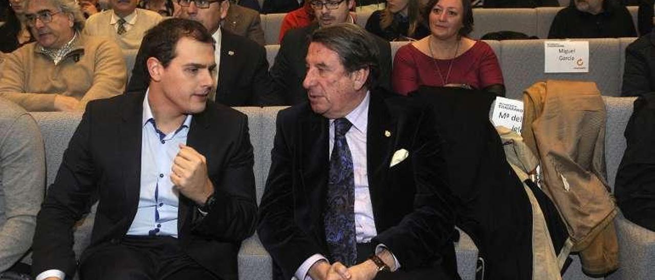 Albert Rivera, con Francisco Vázquez, en A Coruña. // C.P.