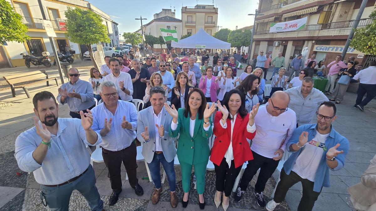 Acto de campaña del PSOE en Pedro Abad.