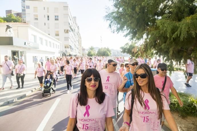 Marcha contra en cáncer de mama en Benidorm