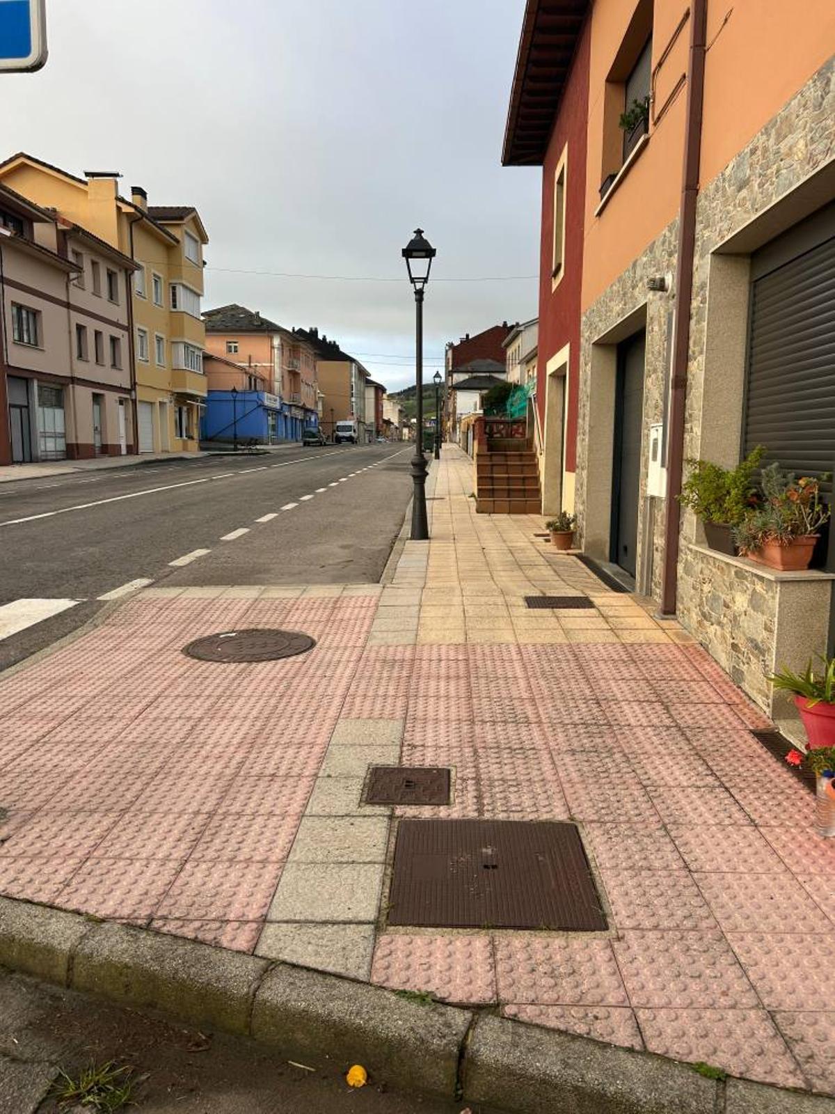 Algunos trabajos de los estudiantes del taller de empleo en La Espina.