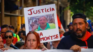 Familiares y compañeros reclaman “justicia” por la muerte de la trabajadora de la limpieza en una manifestación en Barcelona