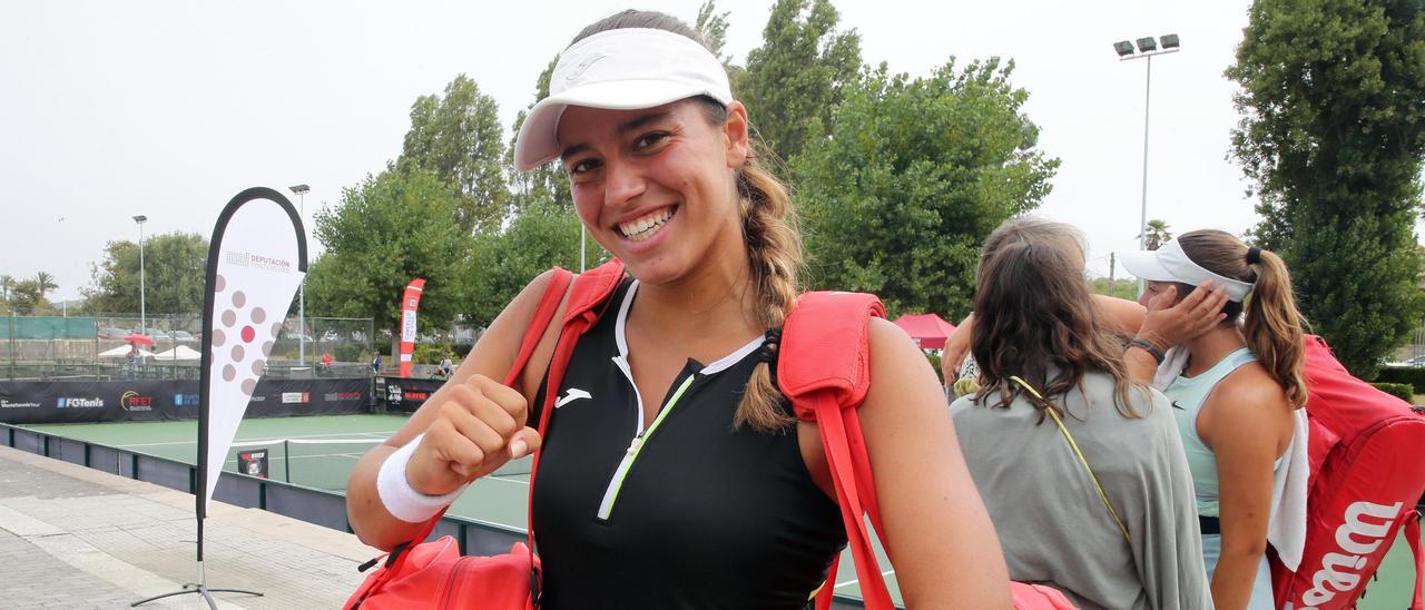 La tenista vilagarciana, a sus 20 años, está situada entre las 200 mejores raquetas del mundo.