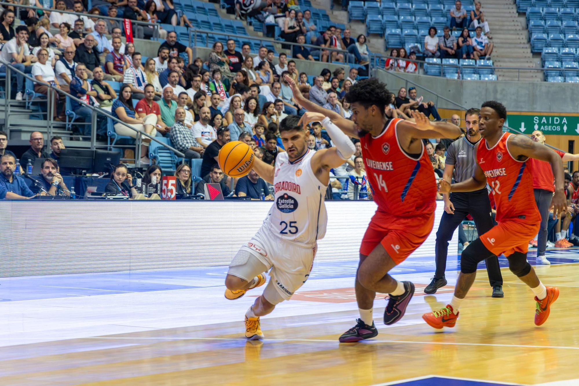 El Obradoiro se lleva su torneo con sangre, sudor y lágrimas