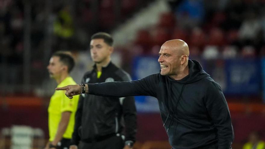 Julián Calero, eufórico tras el empate del Oviedo en Almería: “El fútbol ha premiado la valentía de mi equipo”