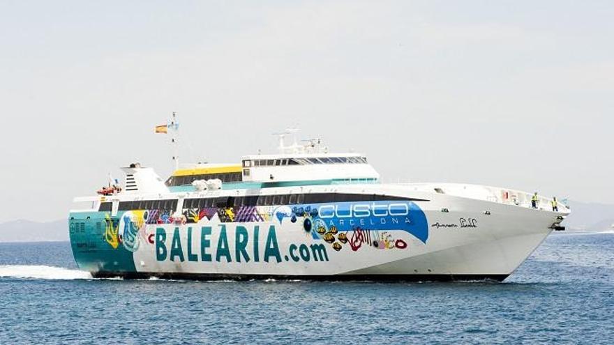 Baleària celebra San Valentín con dos viajes gratis a las Islas Baleares