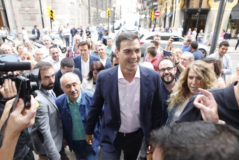 Pedro Sánchez en las charlas de verano de UGT