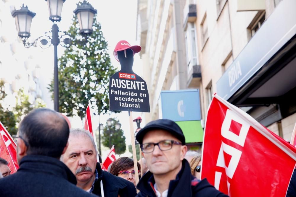 Concentración sindical en protesta por los últimos accidentes laborales