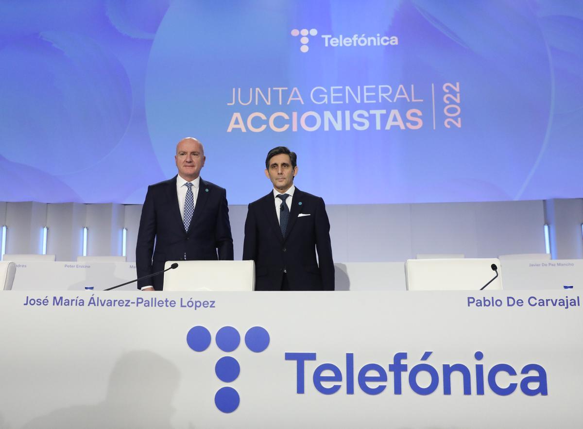 El consejero delegado de Telefónica, Ángel Vilá Boix, y el presidente de Telefónica, José María Álvarez-Pallete, durante la Junta General de Accionistas de Telefónica S.A.