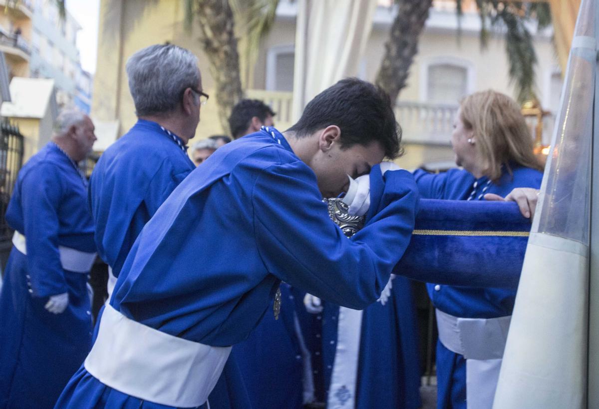 Imágenes de La Cofradía de Nuestra Señora de la Piedad y Caridad y Cristo de la Paz de 2019, debido a la lluvia no pudieron procesionar.