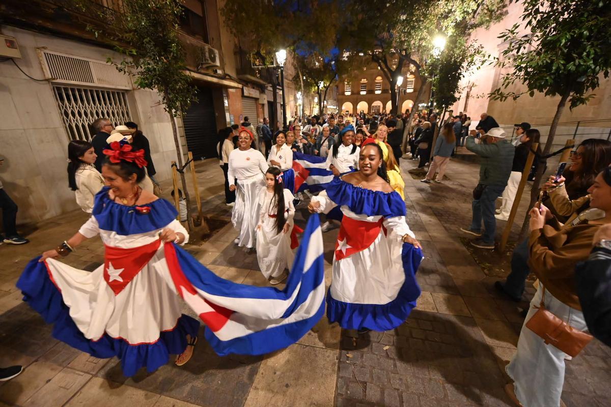 Las mejores imágenes del desfile del Día de la Hispanidad en Castelló