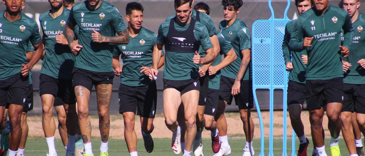 Entrenamiento del Castellón en la semana del partido ante el Linares