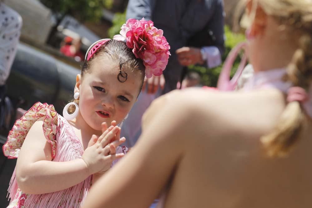 Las academias de baile toman las Tendillas