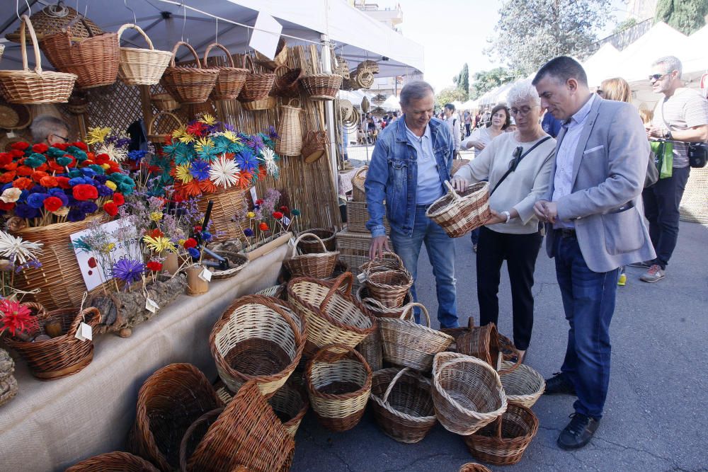 La Fira del Cistell omple el Barri Vell de Salt