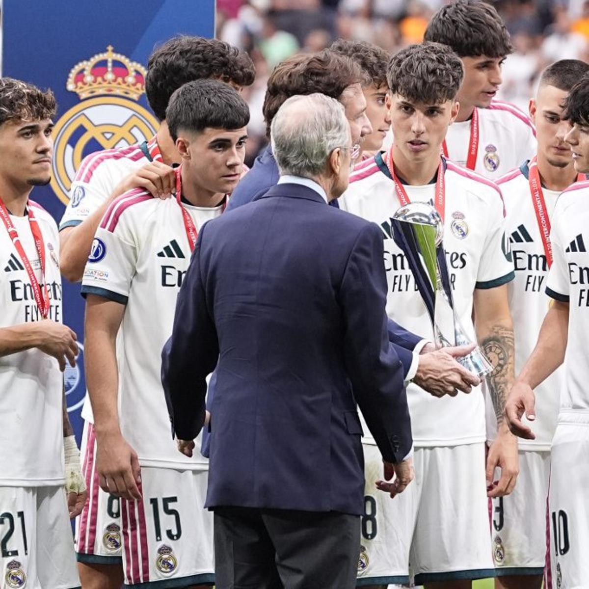 Florentino s’amaga rere Mourinho i el vestidor fuig