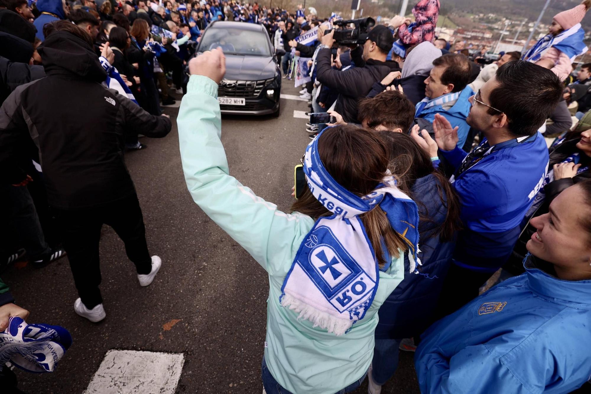 La afición del derbi asturiano en imágenes