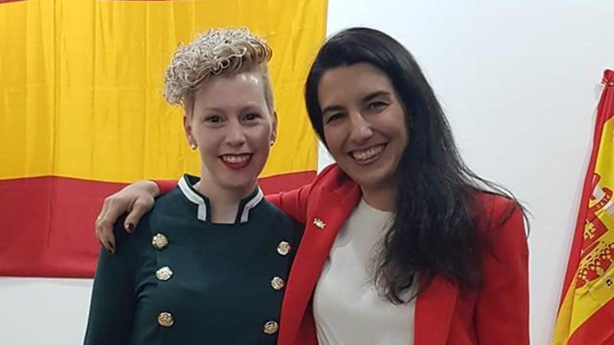 Ana González Martínez junto a Rocío Monasterio.