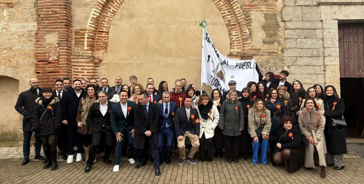 Los quintos de 2001 continúan su 25 aniversario