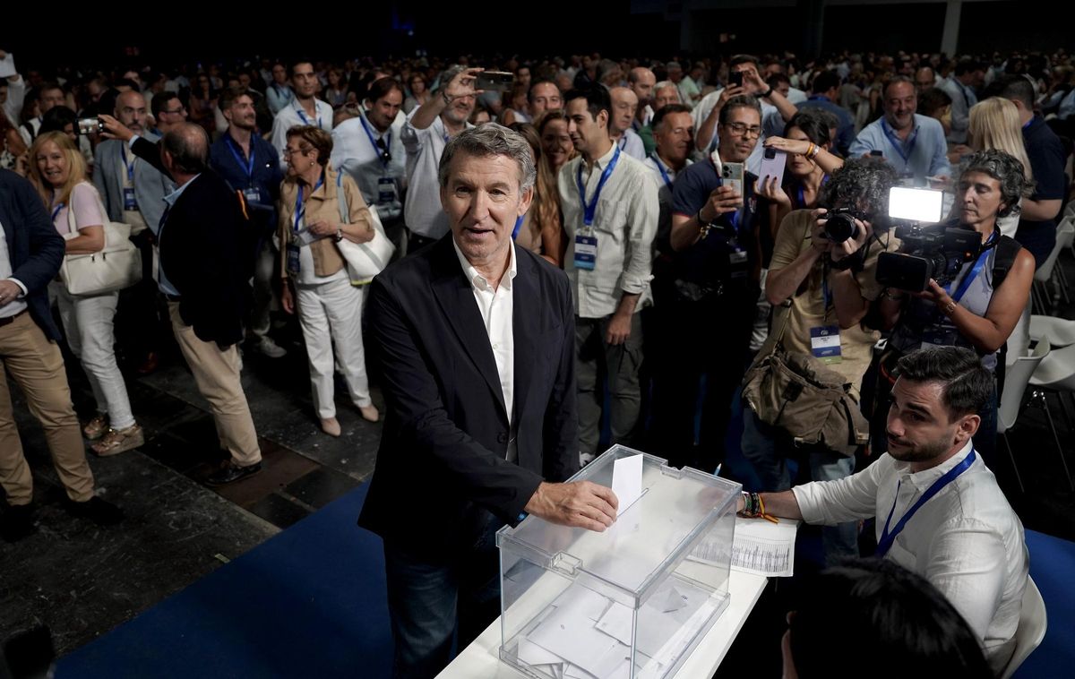 Alberto Núñez Feijóo vota en el Congreso Nacional del Partido Popular. Alberto Núñez Feijóo vota en el Congreso Nacional del Partido Popular.