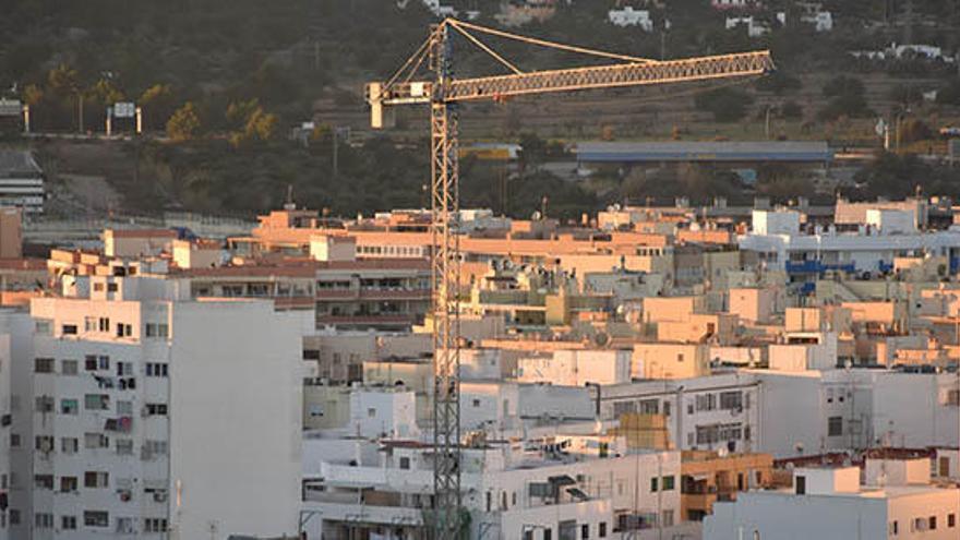 Los arquitectos y aparejadores piden mayor celeridad en los trámites burocráticos.