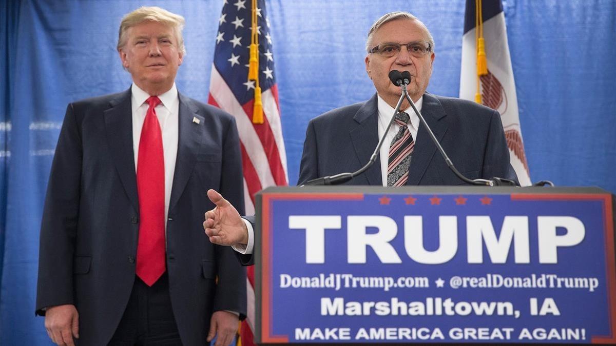 El exsheriff Joe Arpaio y Donald Trump.