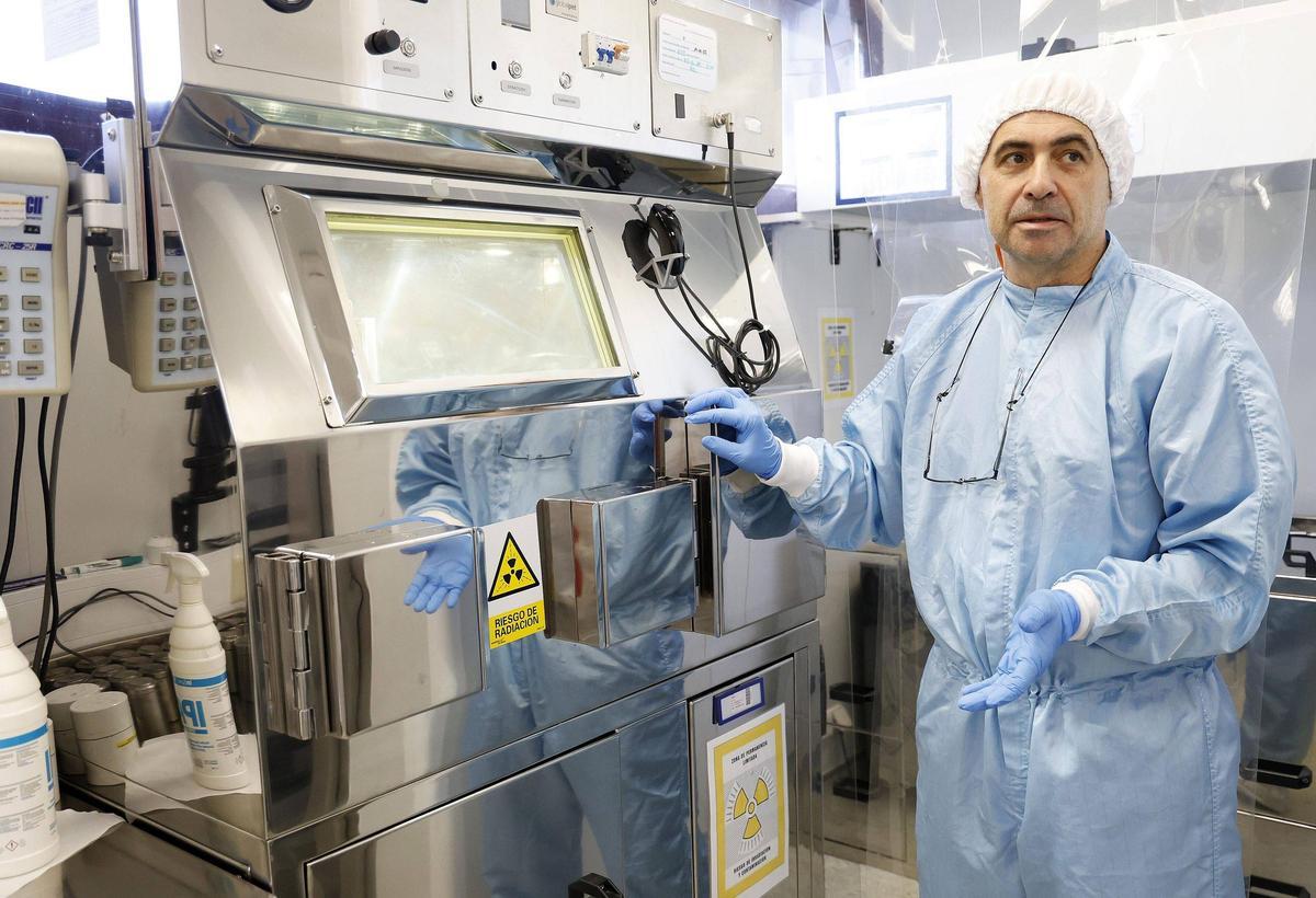 Visita a la Unidad Central de Radiofarmacia de Galicia: la fábrica invisible que sostiene la medicina nuclear gallega