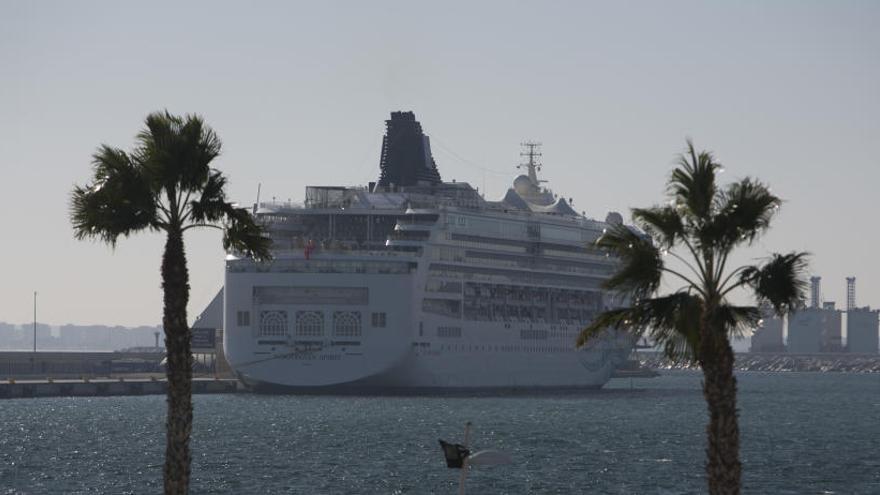 Marzo da el pistoletazo de salida a la temporada alta de cruceros en Alicante