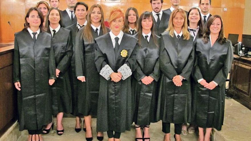 Jura de quince nuevos graduados sociales