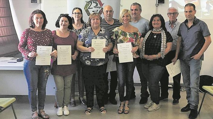 Tots Units forma a mayores de 45 años para encontrar trabajo