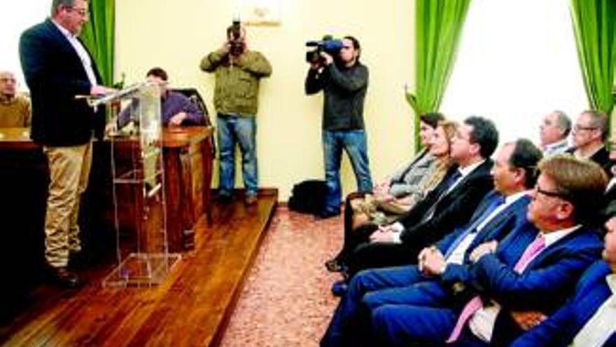 Leonardo Rodríguez, del PP, toma posesión como alcalde de Brozas